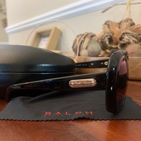 🌸Authentic Ralph Lauren Sunglasses - Picture 7 of 8